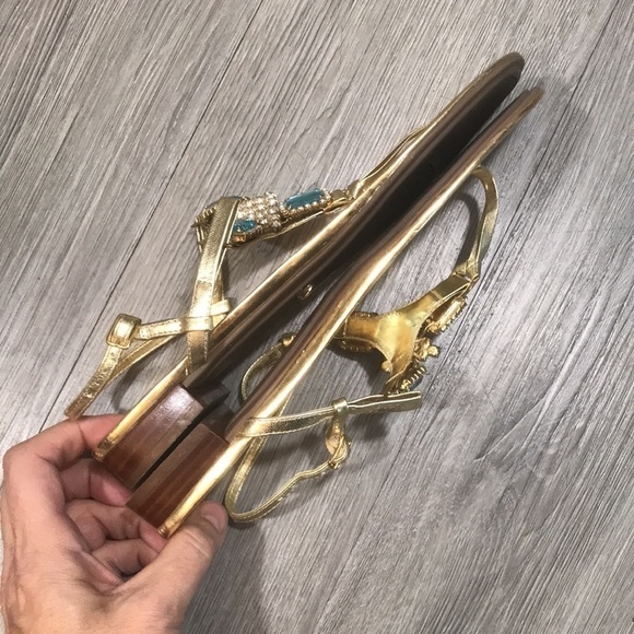 Enzo Angiolini Gold Rhinestone Thong Style Flat Sandals size 8 - Picture 7 of 9